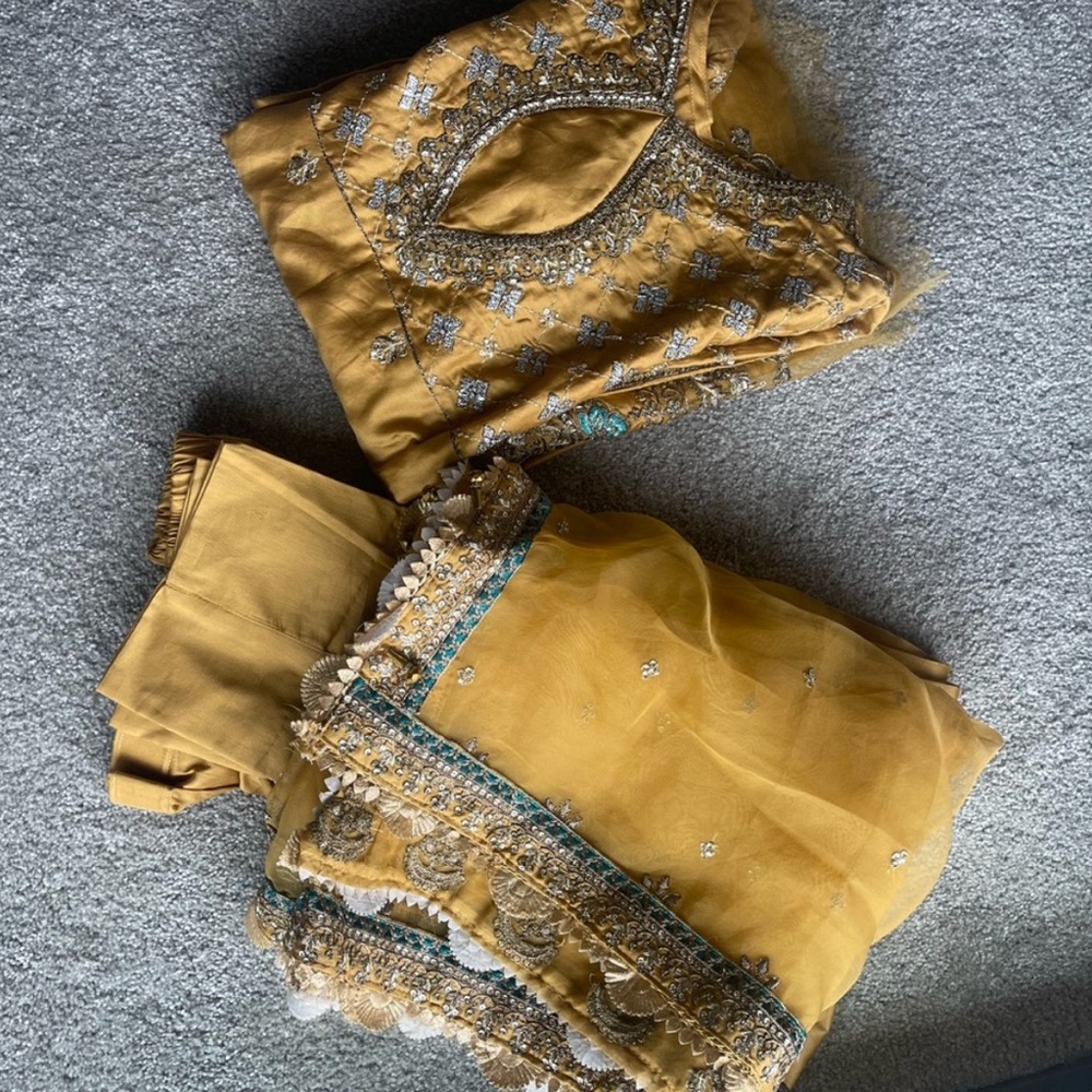 Maria b Pakistani Indian suit outfit party dress small - Picture 5 of 5